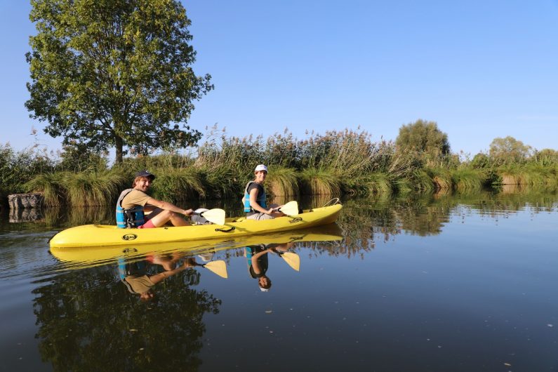 en amoureux sur la Scarpe, quoi de plus romantique ? - © Coeur d'Ostrevent Tourisme